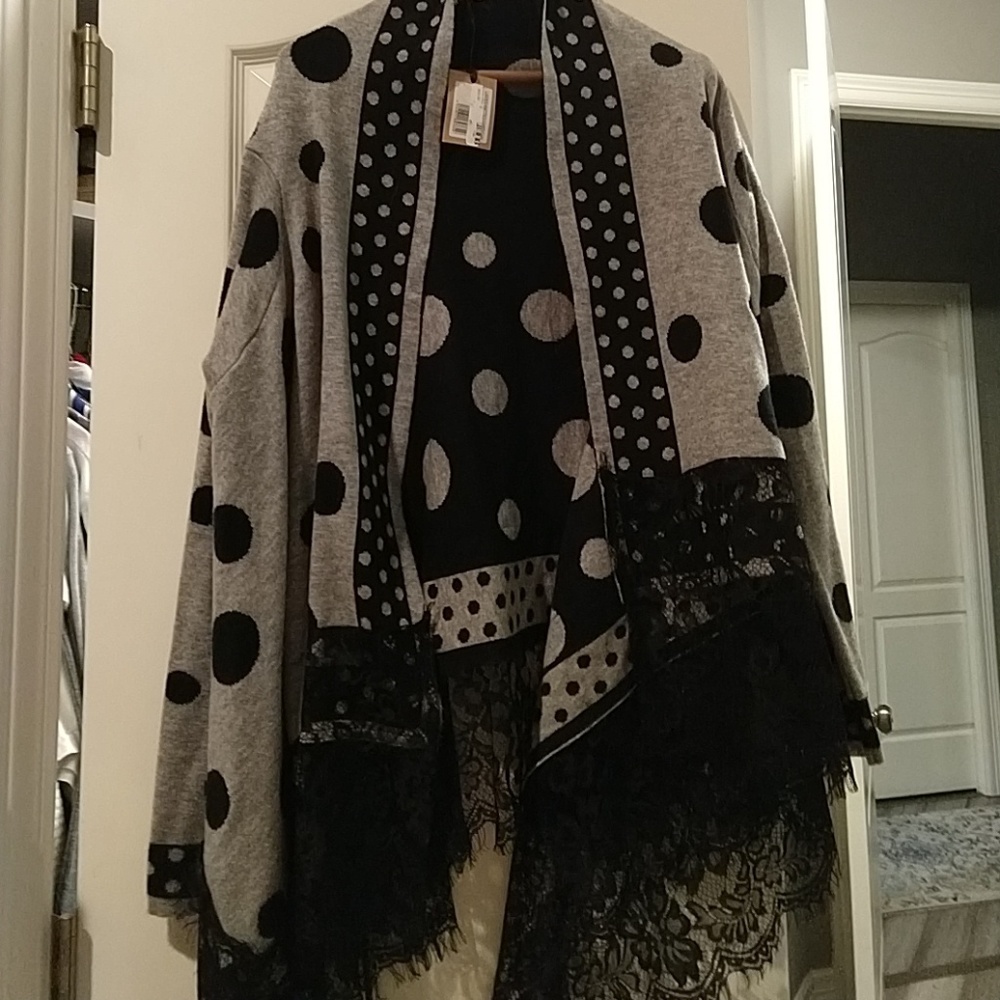 Molly Bracken Ladies knitted Cardigan NWT